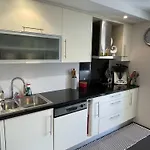 Apartmán Stylish & Spacious With Balcony *