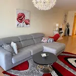 Apartmán Stylish & Spacious With Balcony *