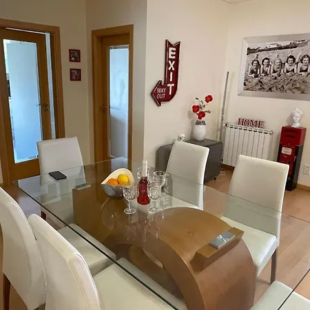 Stylish & Spacious With Balcony *