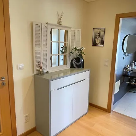 Stylish & Spacious With Balcony * Lourinhã