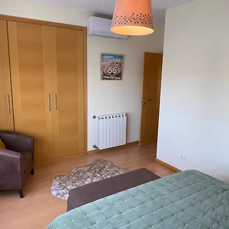 Lägenhet Stylish & Spacious With Balcony Lourinhã