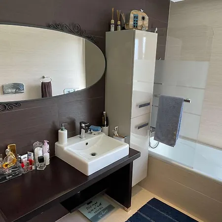 Stylish & Spacious With Balcony Lourinha (Lisbon)