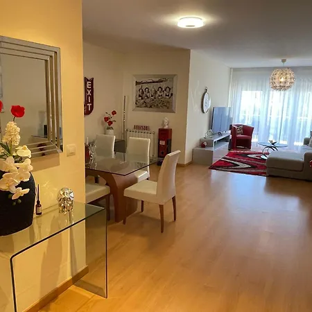 Stylish & Spacious With Balcony * Lourinha (Lisbon)