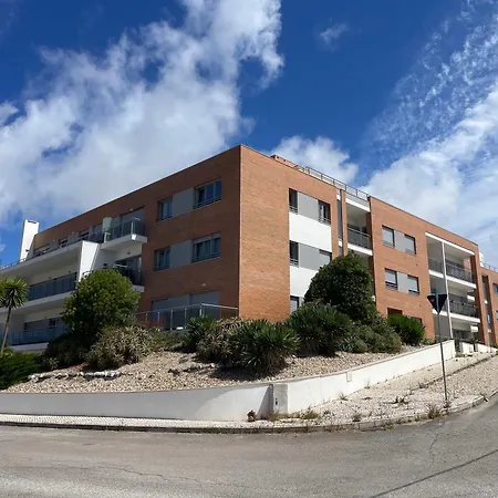 Stylish & Spacious With Balcony Apartment Lourinha (Lisbon)