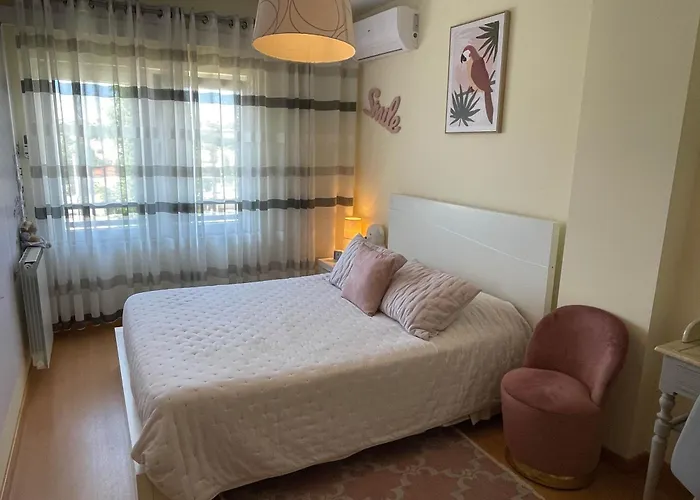 Appartamento Stylish & Spacious With Balcony